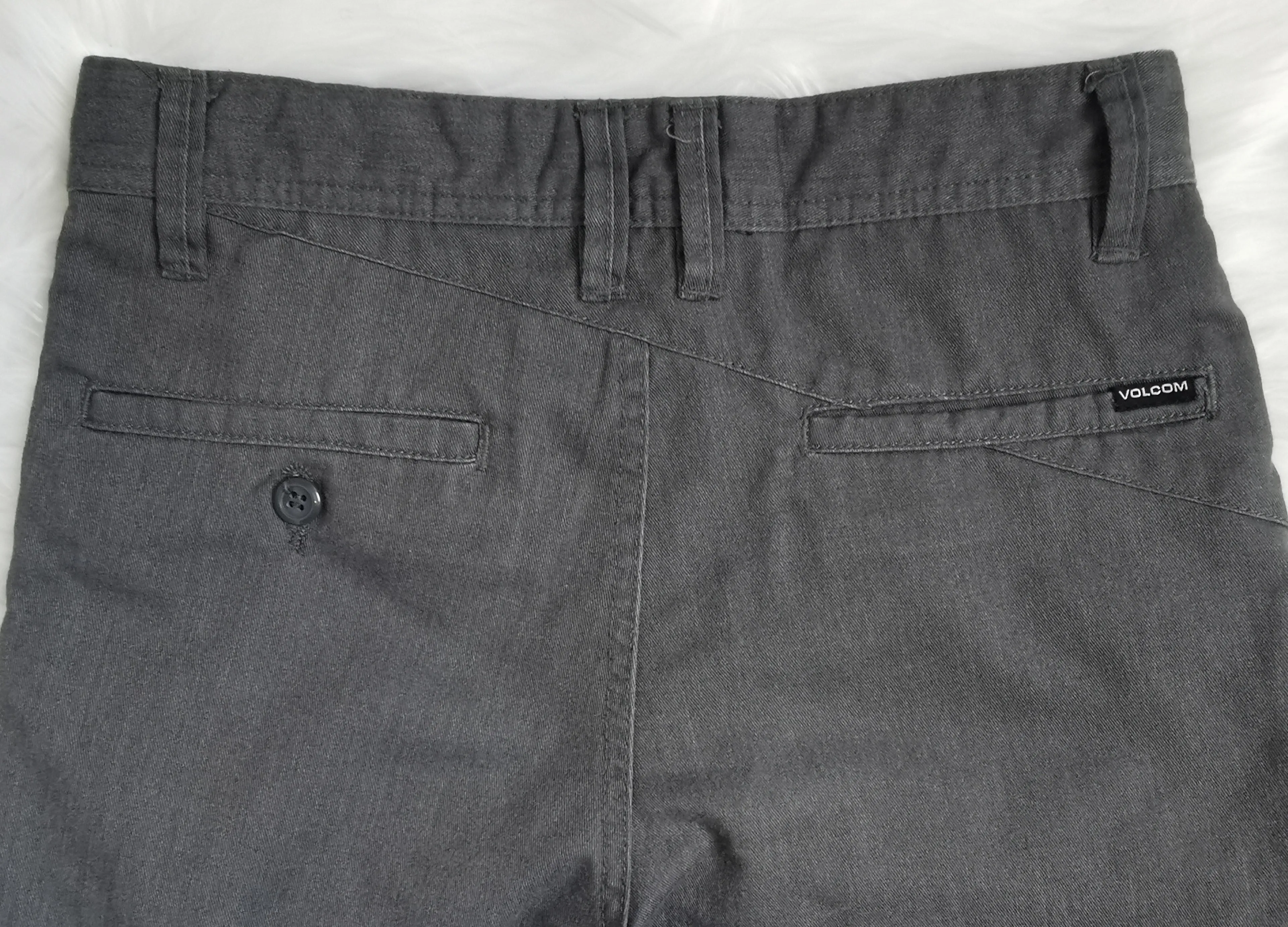 BOY SIZE 12 YEARS - VOLCOM, True to This Shorts EUC B44