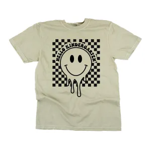Hello Kindergarten - Checker Smiley - SHORT SLEEVE COMFORT COLORS TEE