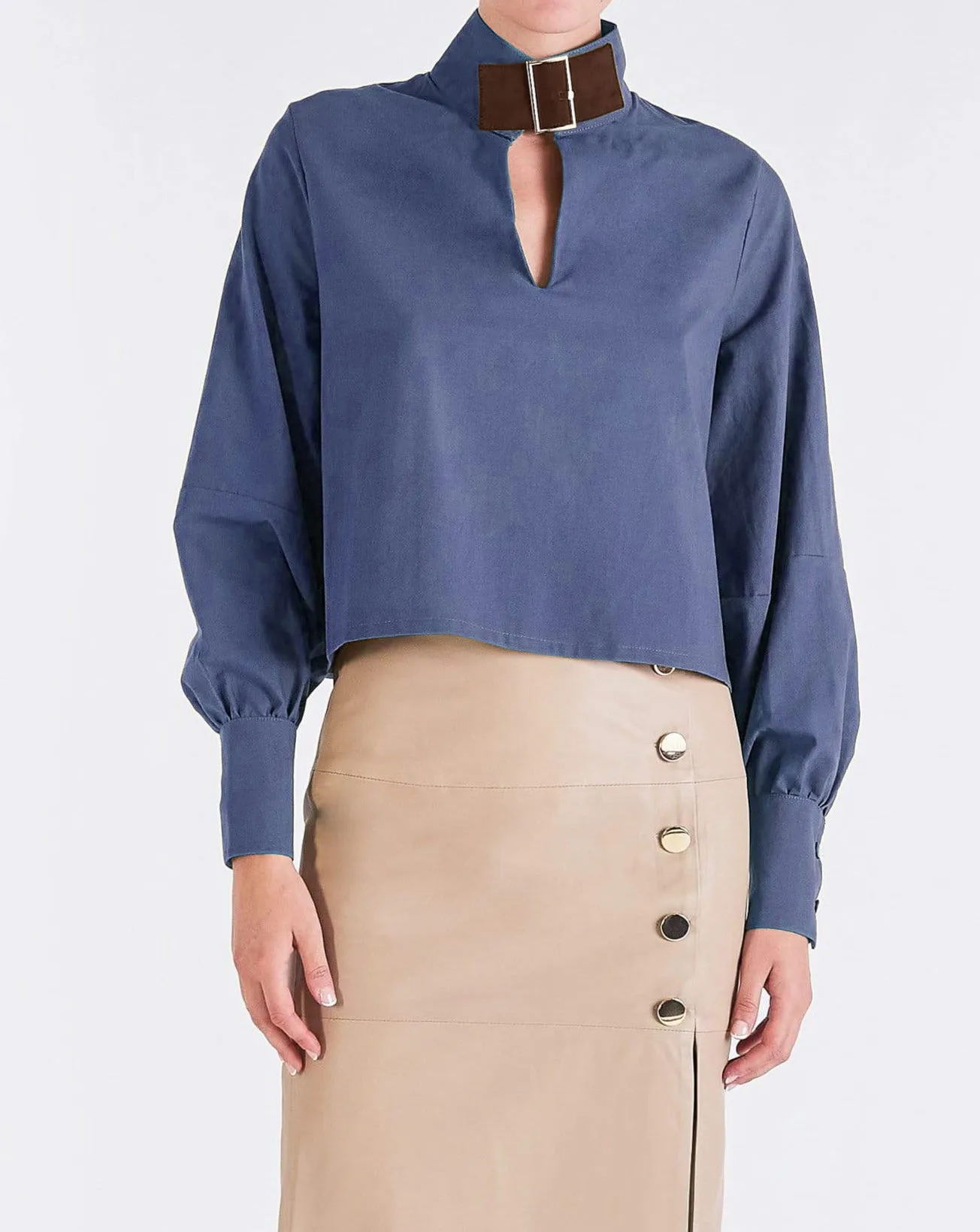 Jocelyn BUCKLE-NECK TOP - INDIGO/BROWN
