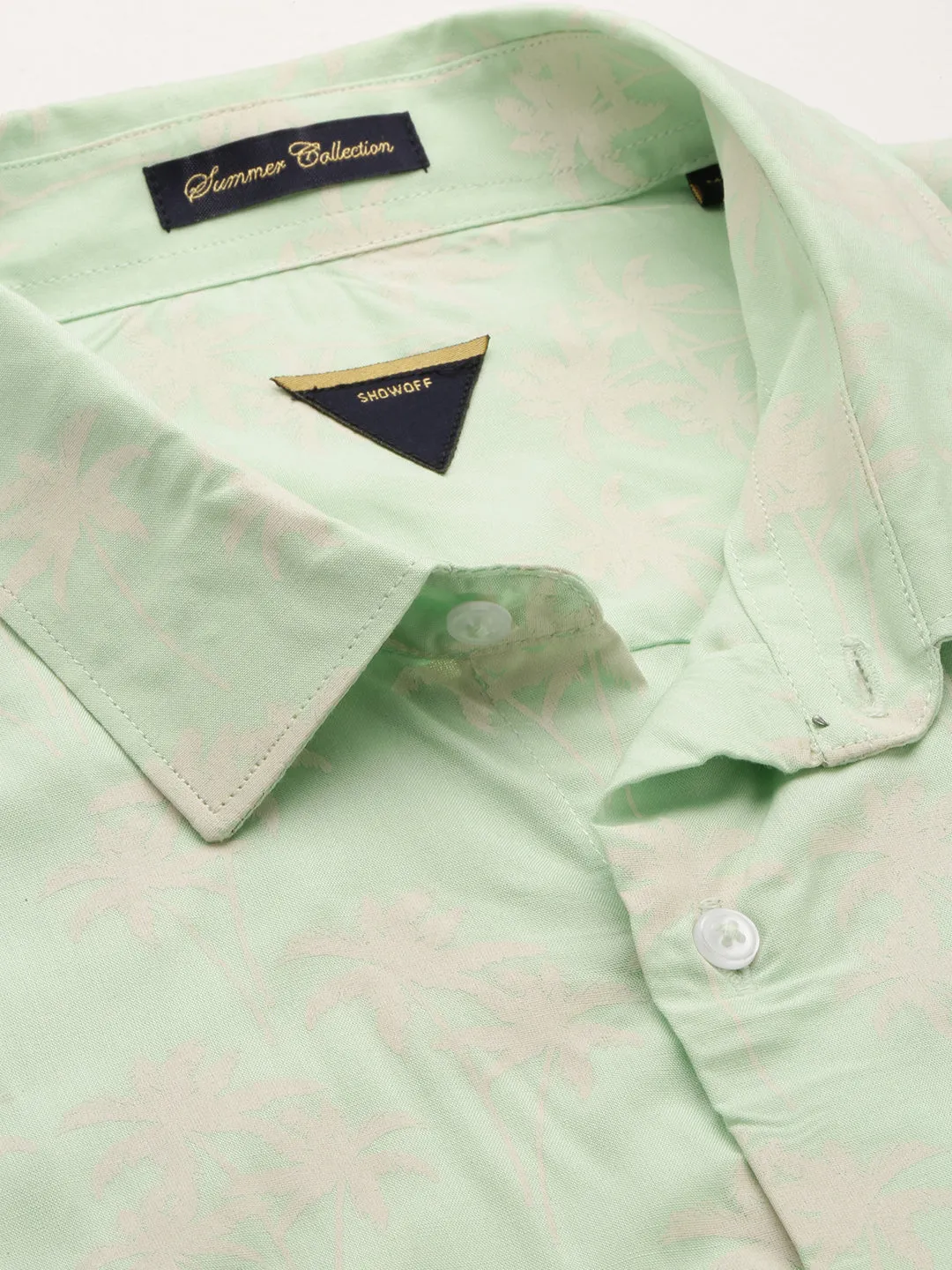Men Green Standard Slim Fit Floral Printed Cotton Casual Shirt