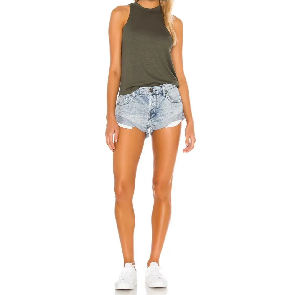Mid Rise Cuffed Denim Shorts For Casual Wear