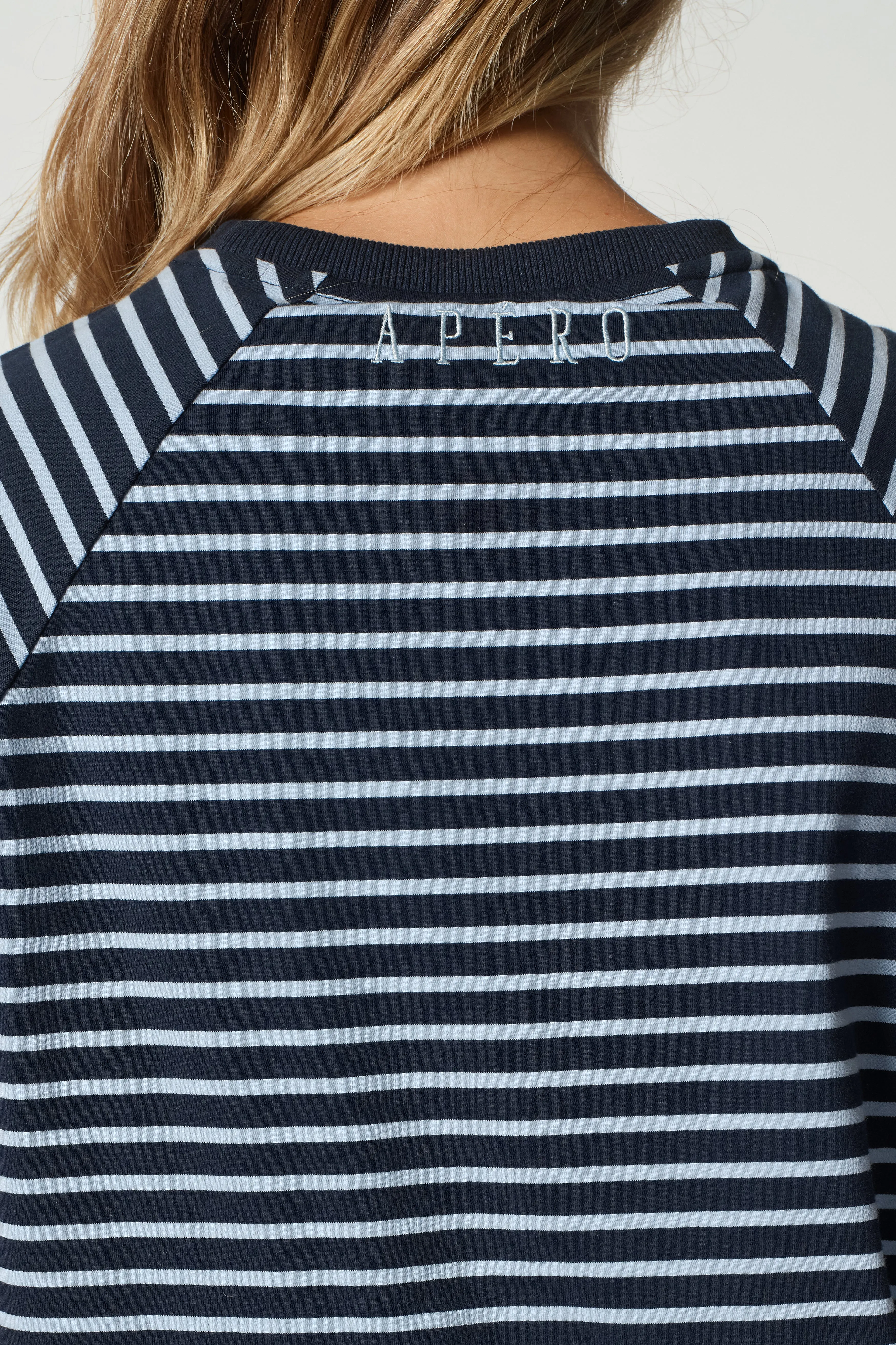 Mère Stripe Box-Cut Tee - Navy / Blue