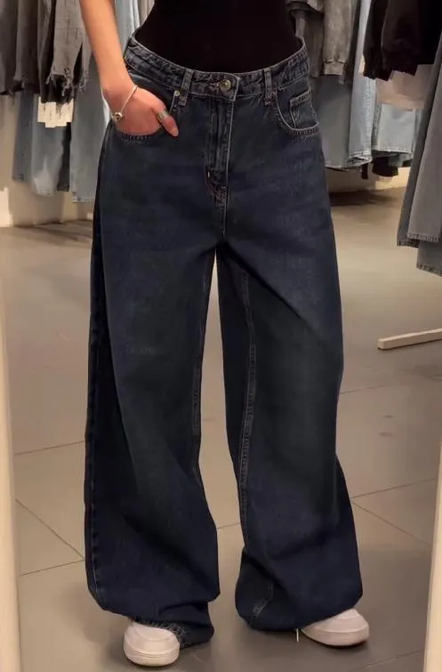 Multi-colored Loose-fitting Jeans