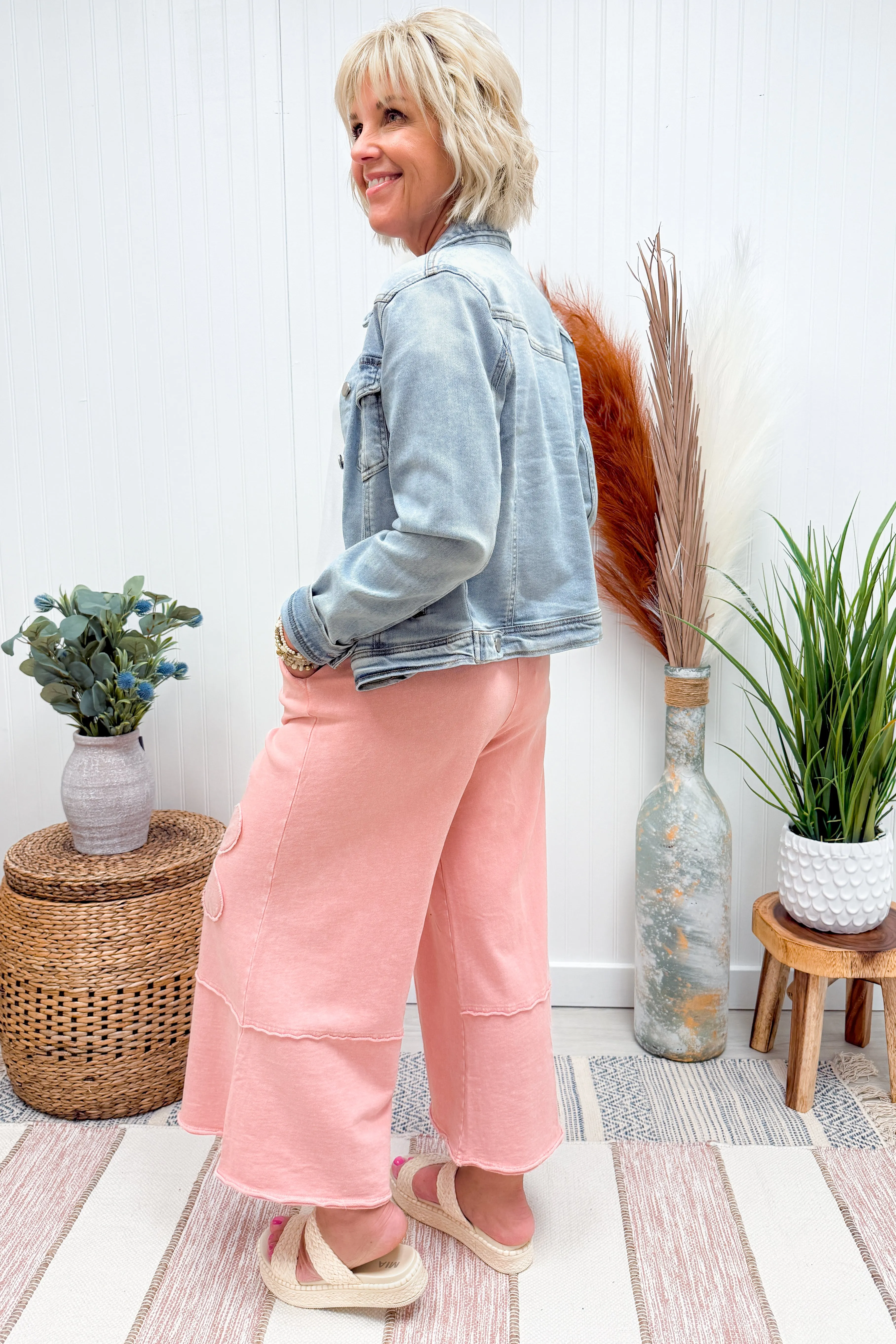 Rose Pink Daisy Sweatpants