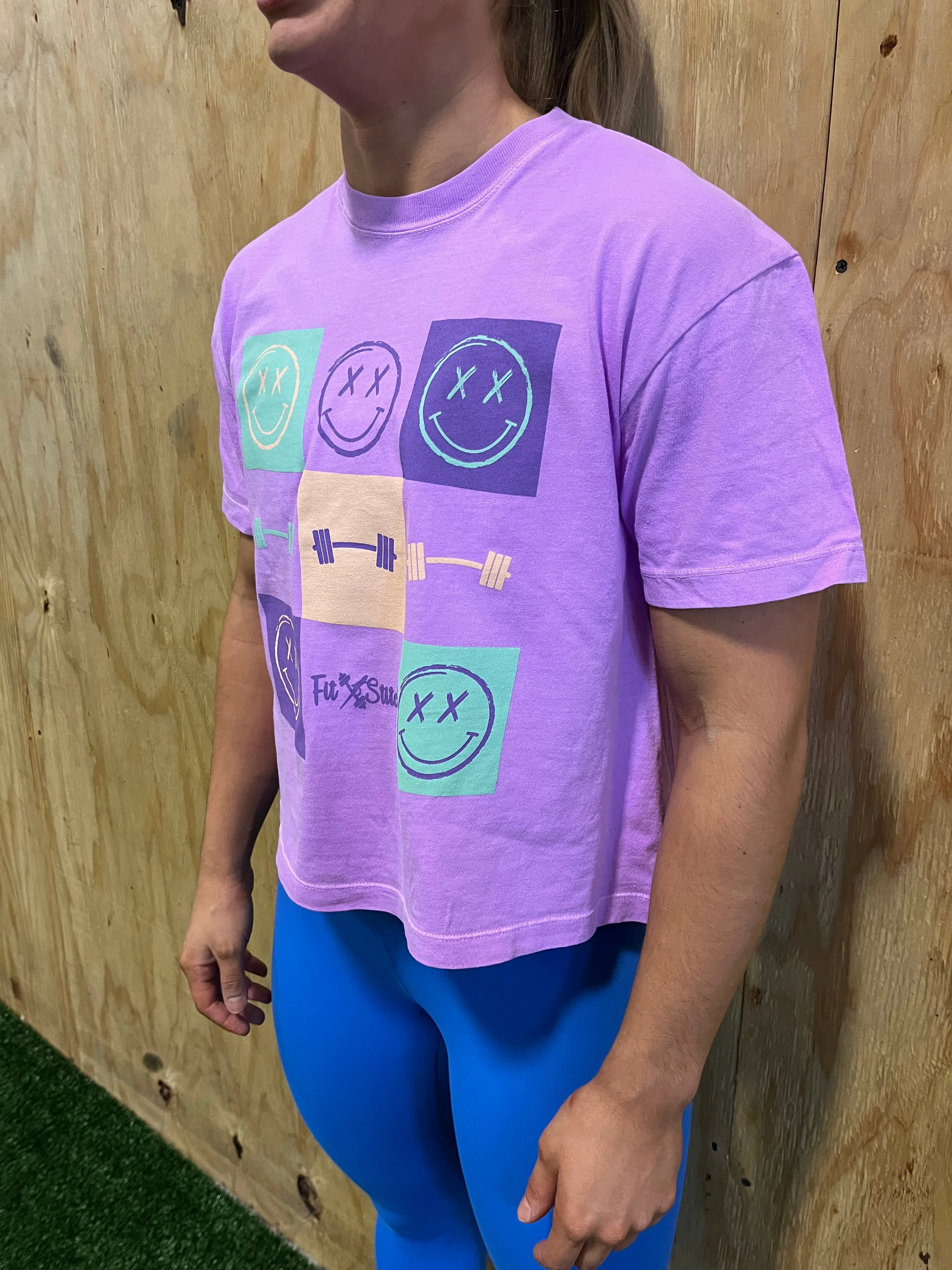 Smile and lift Boxy Crop Tee