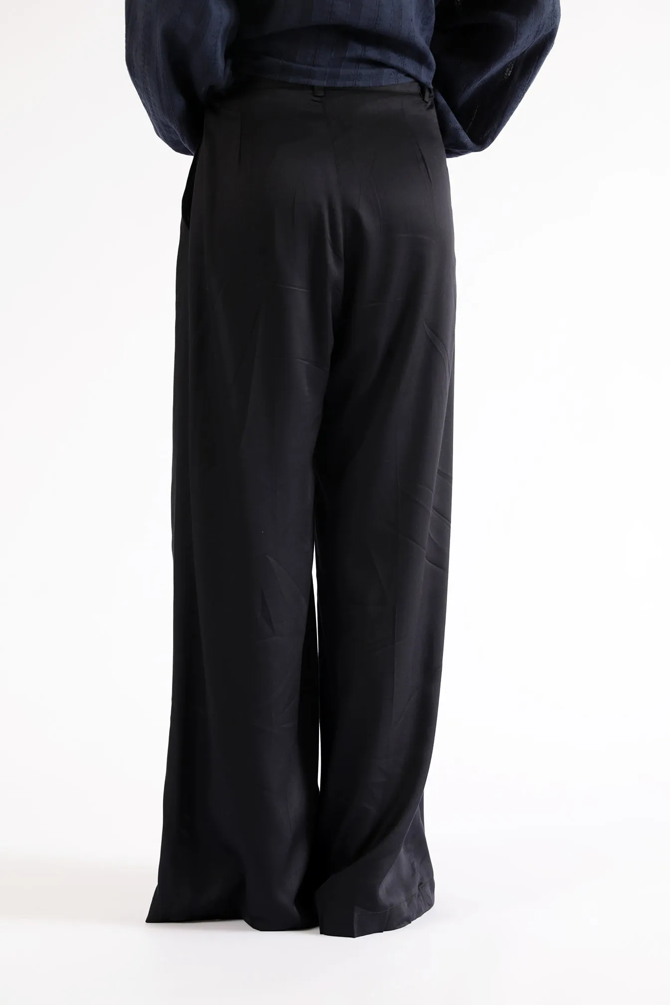 WIDE LEG FLOWY PANTS